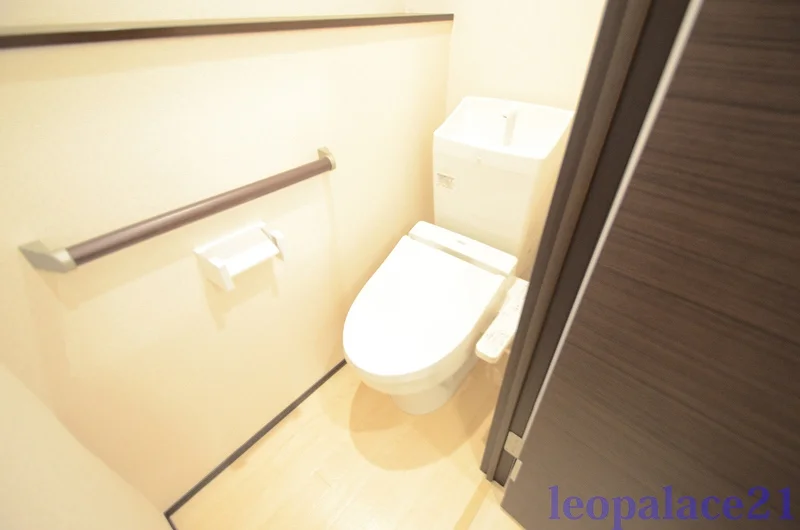 温水シャワー付きトイレです