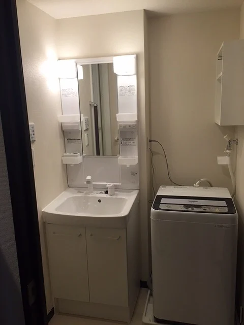 独立洗面台完備