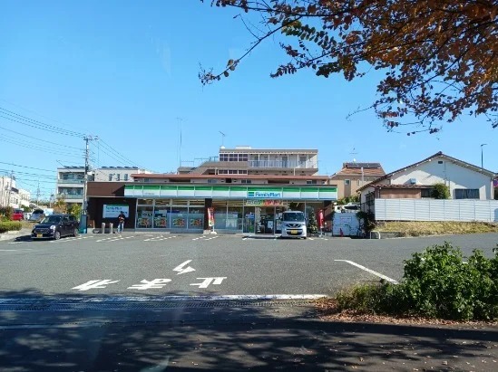 ファミリーマートまで500m