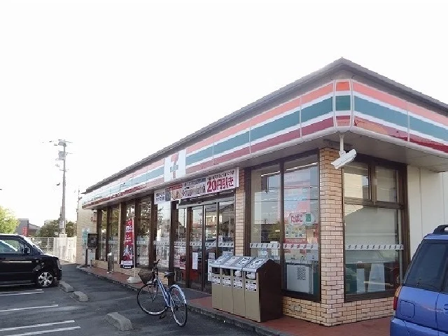 セブンイレブンまで600m