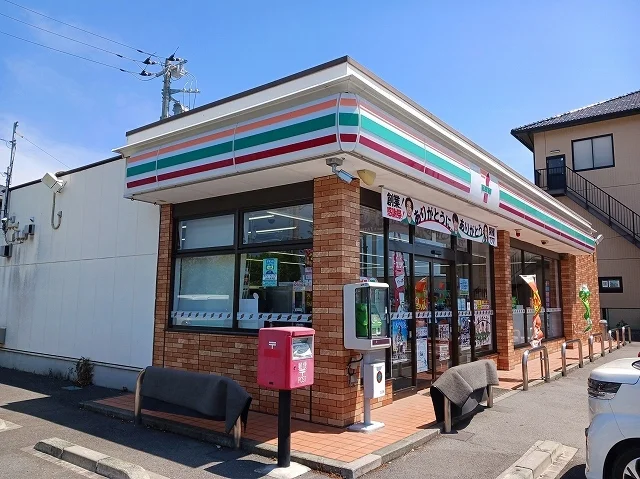 セブンイレブン上里七本木店まで370m
