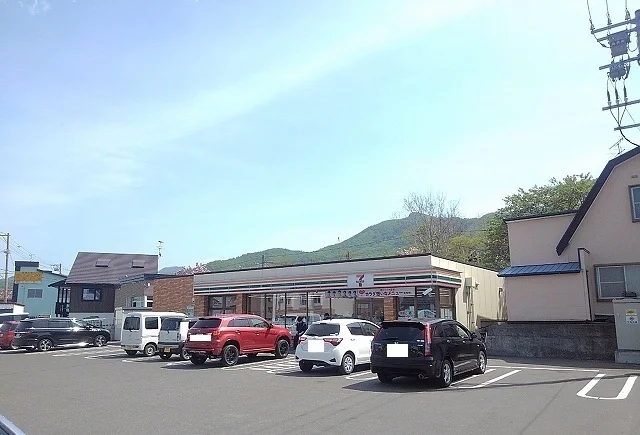 セブンイレブンまで490m