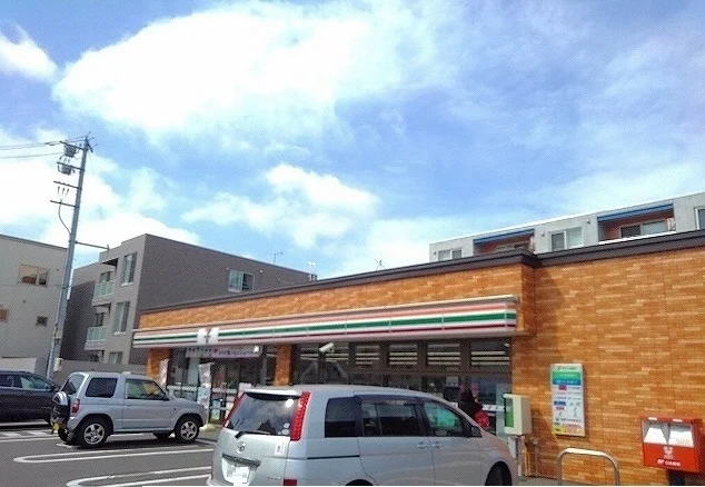セブンイレブン本町一条店まで350m