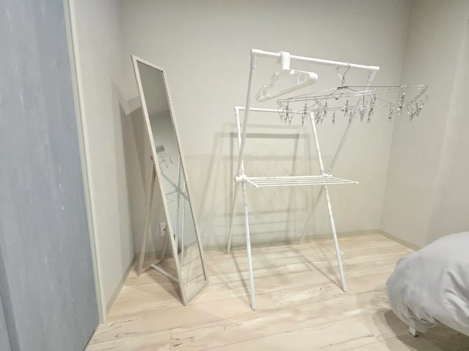 スタンドミラー・室内物干し