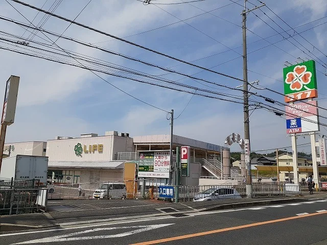 ライフ滝谷店様まで300m