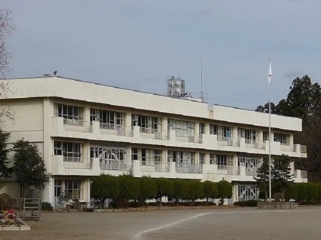 益子中学校まで190m