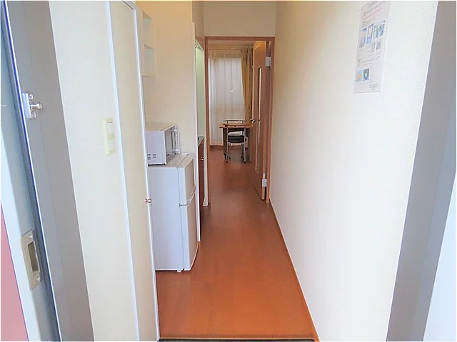 玄関からのアングルです