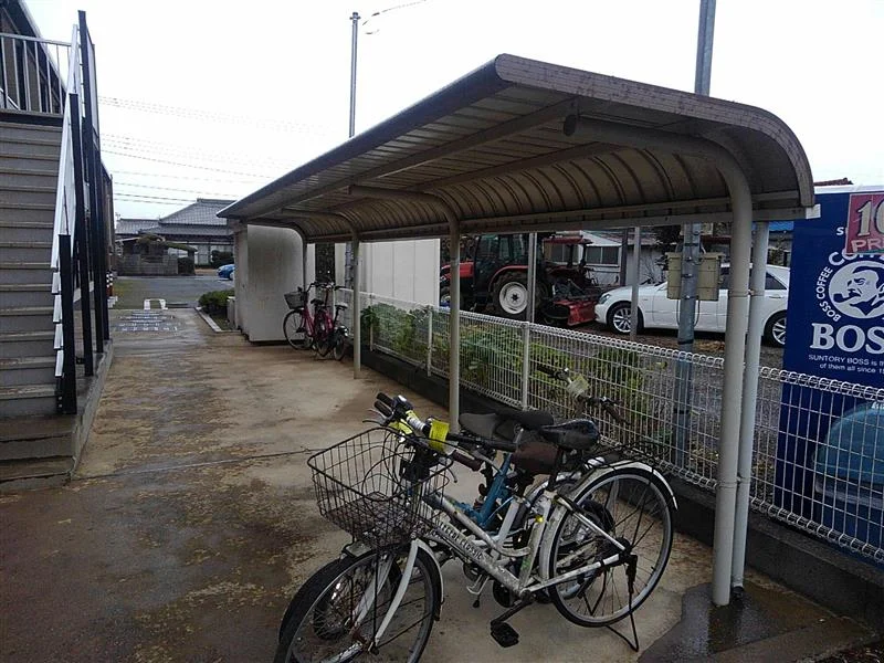 駐輪場完備