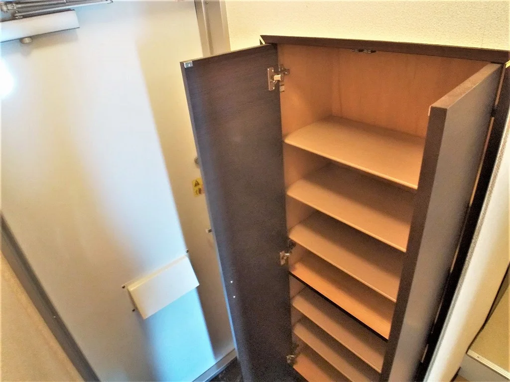 シューズボックス