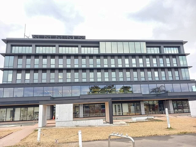 大館市役所本庁舎まで1314m