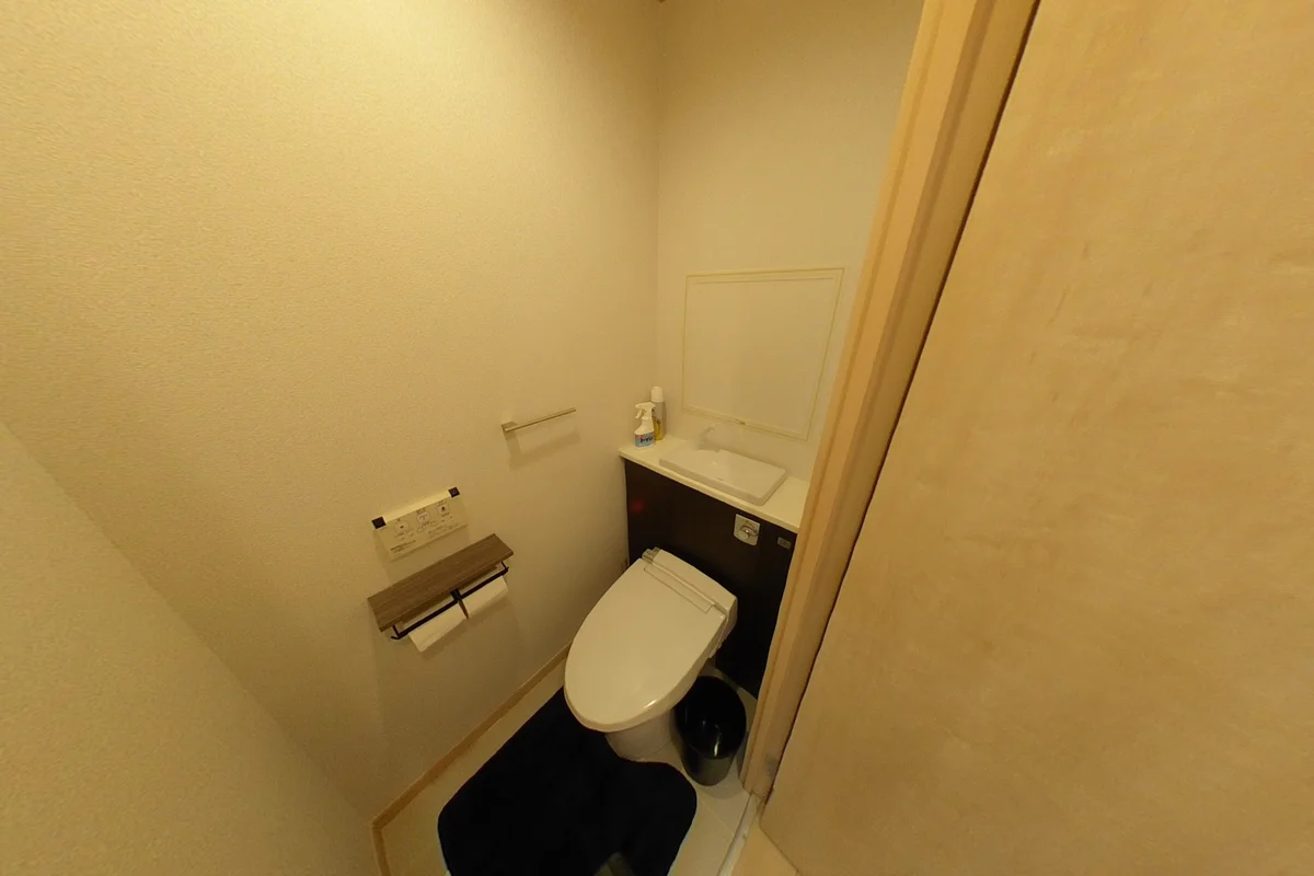 別号室の参考内装となります。（家具家電等のデザインや配置は若干異なります）