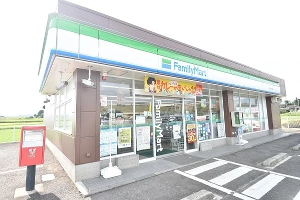 ファミリーマート 本宮仁井田店まで600m