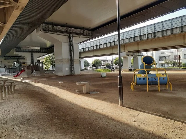 ゴリラ公園まで301m