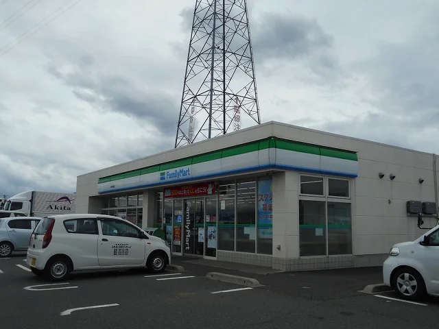 ファミリーマート　松本和田店まで900m