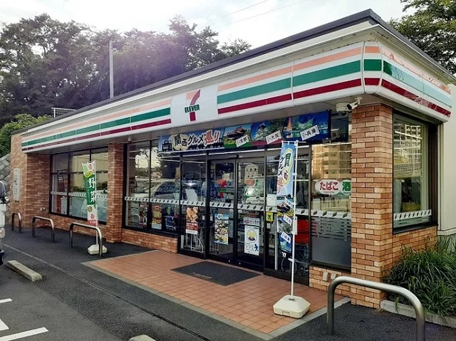 セブンイレブンまで450m