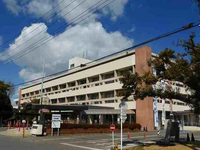 深谷市役所まで1400m