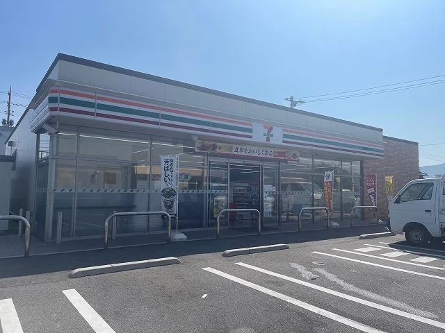 セブンイレブン防府三田尻店まで1000m