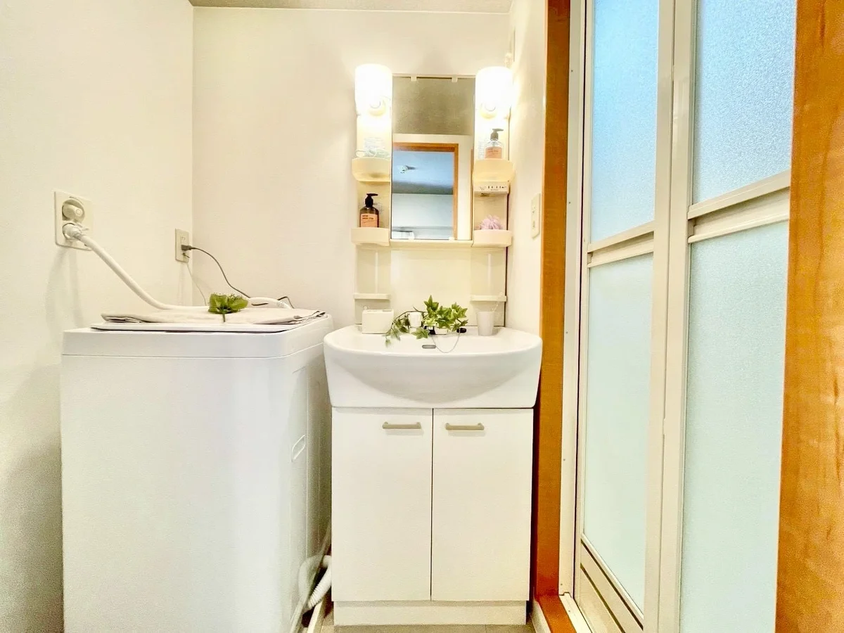 ※撮影用の観察植物・食器調理器具・雑貨類等はございません。※写真は現況優先