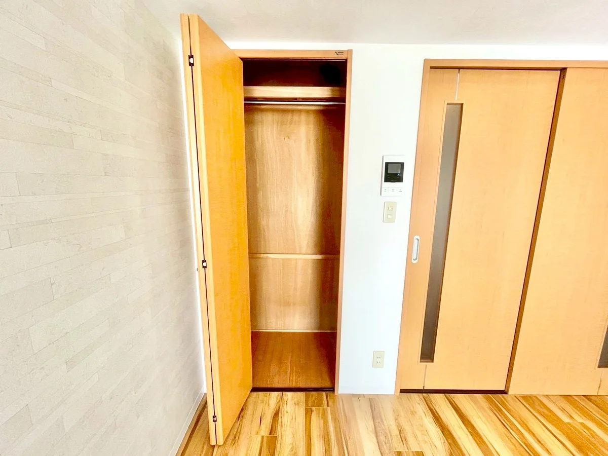 ※撮影用の観察植物・食器調理器具・雑貨類等はございません。※写真は現況優先