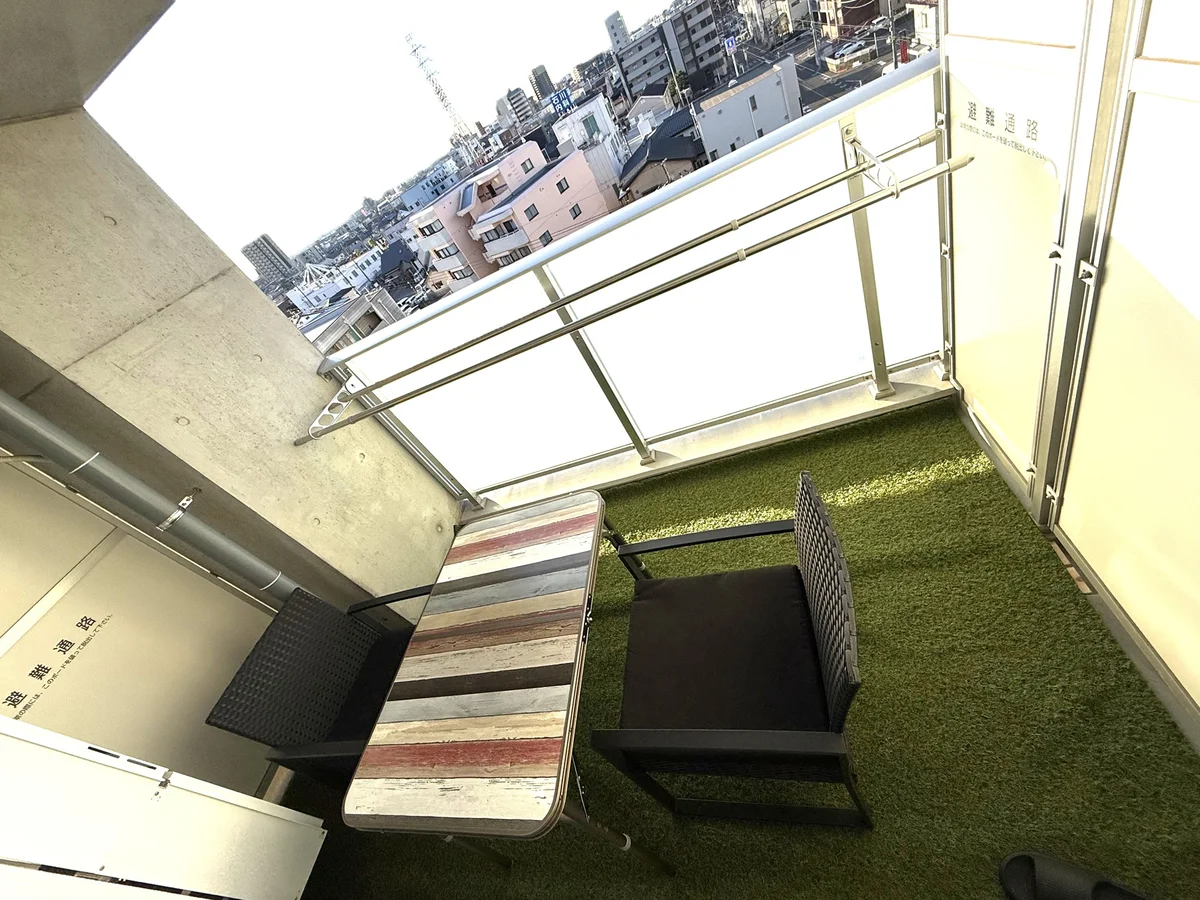 人工芝付きバルコニー－