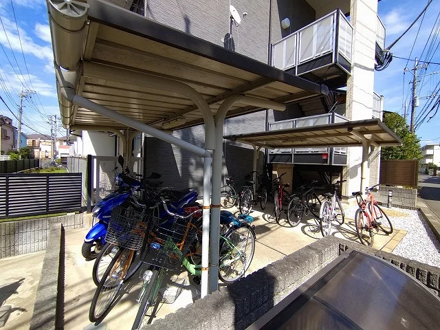 駐輪場　原付＆自転車のみ駐輪可能