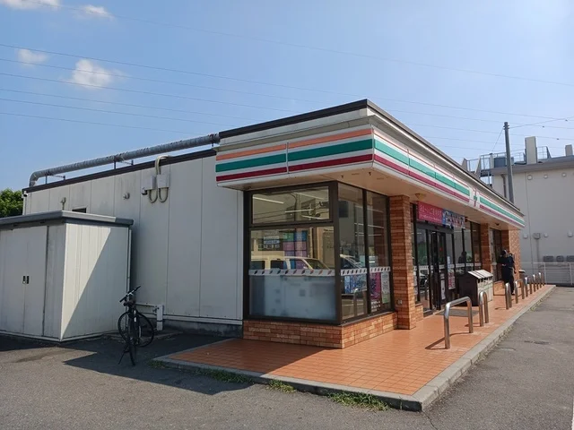 セブンイレブンサイエンスパークまで493m