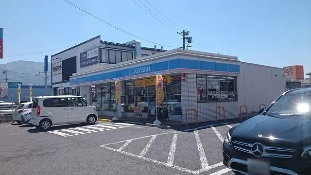 ローソン  松本芳川小屋店まで270m