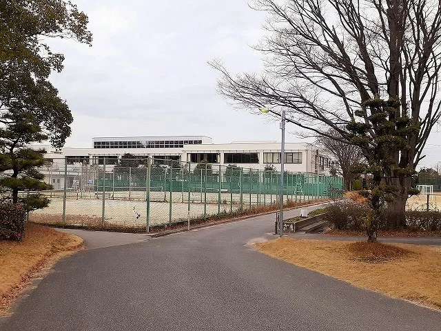 東浦町立北部中学校まで1500m