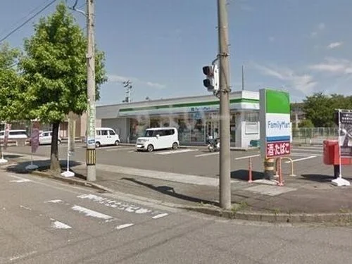 ファミリーマート福井北四ツ居店まで650m