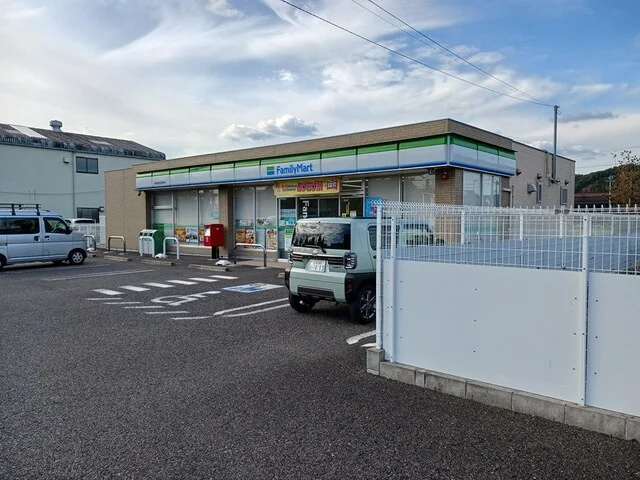 ファミリーマート那加前野店まで500m