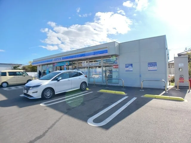 ローソン伊丹中野東三丁目店まで430m