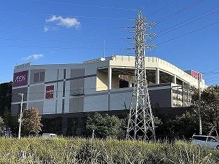 イオンモール昆陽まで1600m