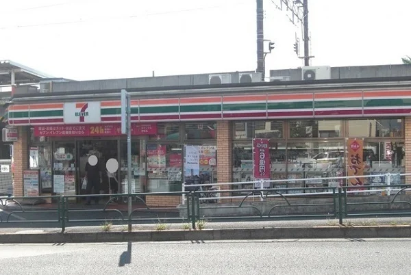 セブンイレブンまで400m