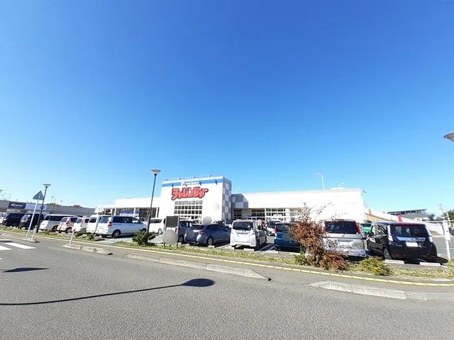 チャレンジャー中央インター店まで3600m