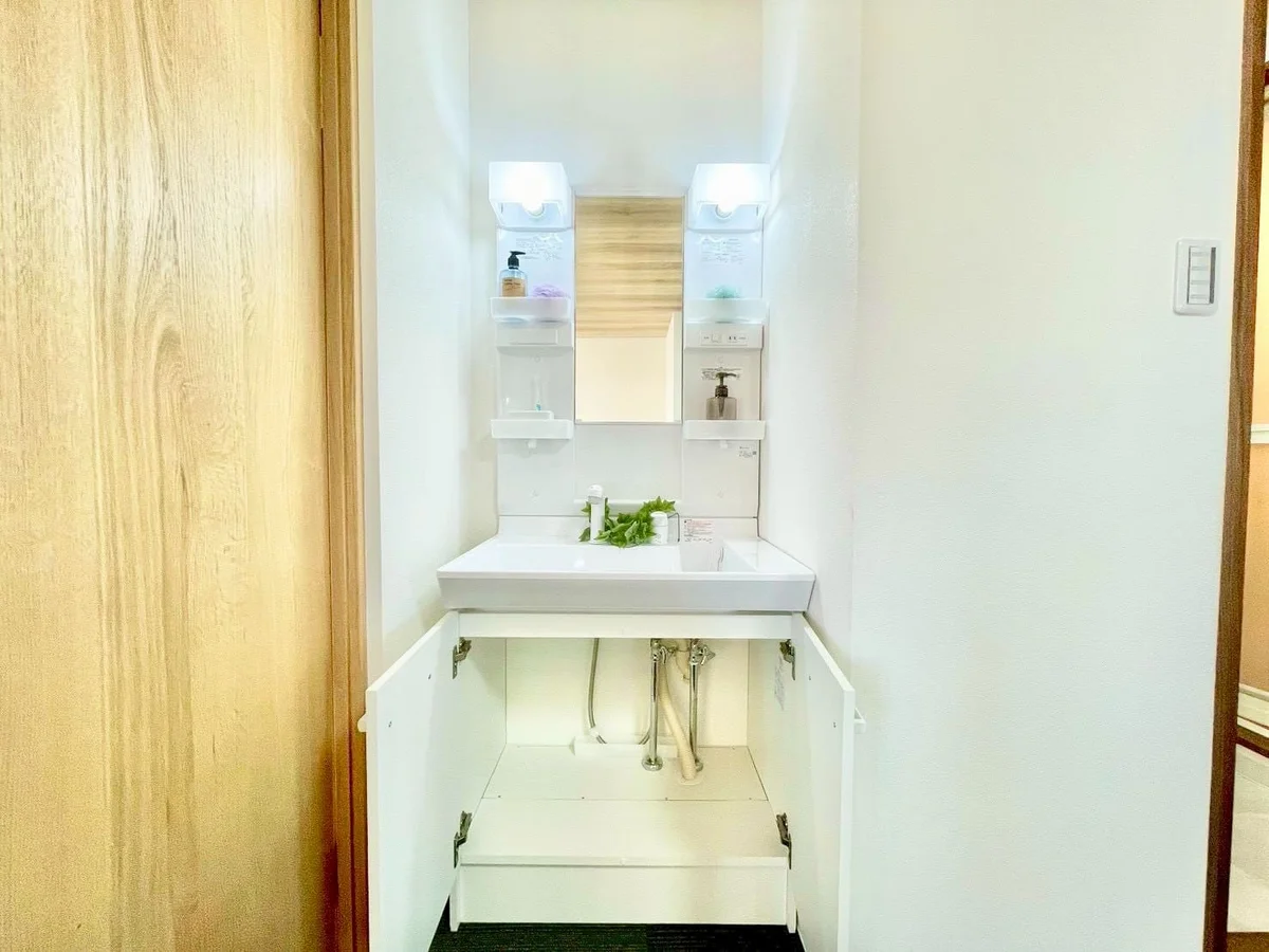 ※撮影用の観察植物・食器調理器具・雑貨類等はございません。※写真は現況優先