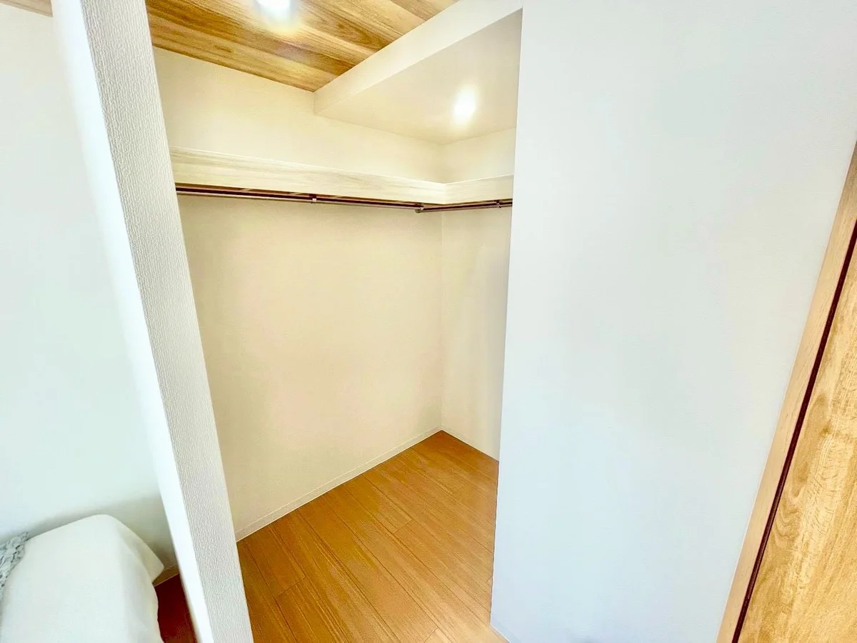 ※撮影用の観察植物・食器調理器具・雑貨類等はございません。※写真は現況優先