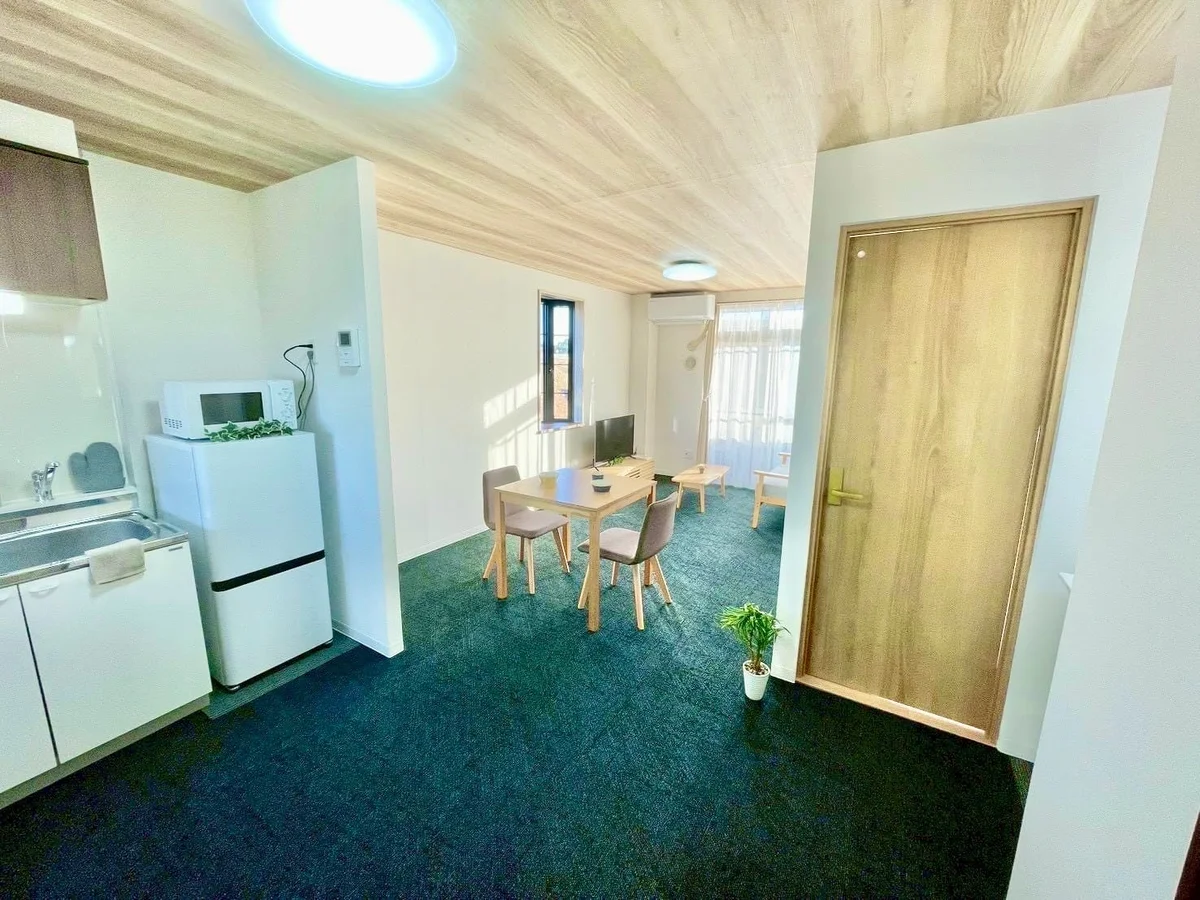 ※撮影用の観察植物・食器調理器具・雑貨類等はございません。※写真は現況優先