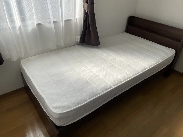 シングルベッド