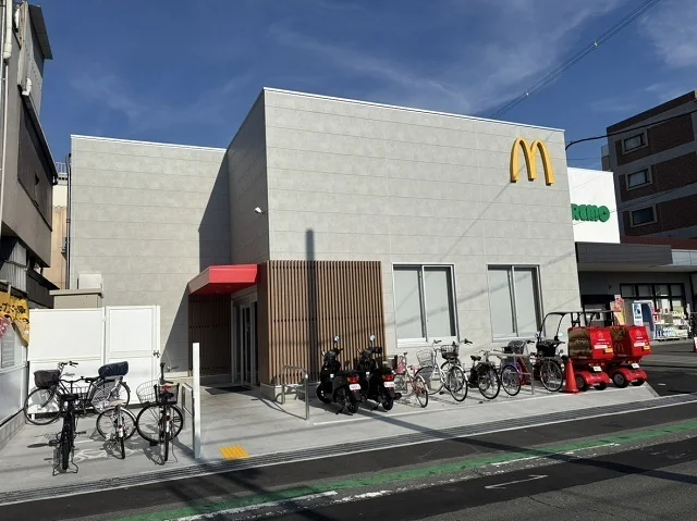 マクドナルド四条畷駅前店様まで300m