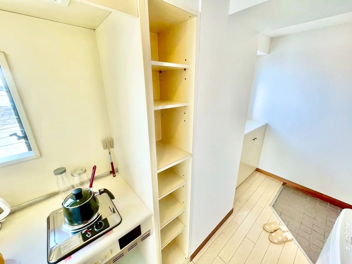 ※撮影用の観察植物・食器調理器具・雑貨類等はございません。※写真は現況優先