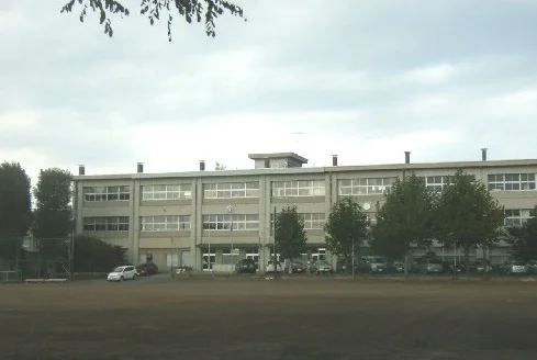 白銀中学校まで350m