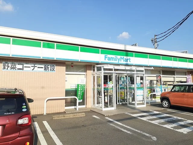 ファミリーマート　森本店まで870m