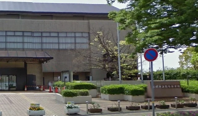 市立スポーツセンターまで1100m