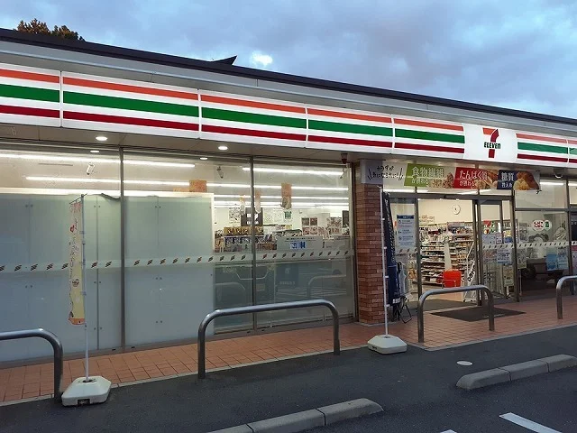 セブン-イレブン 浜松鴨江町店まで600m