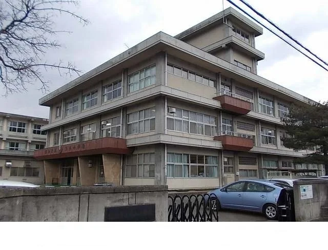 福島市立瀬上小学校まで750m