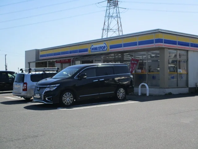 ミニストップまで1800m