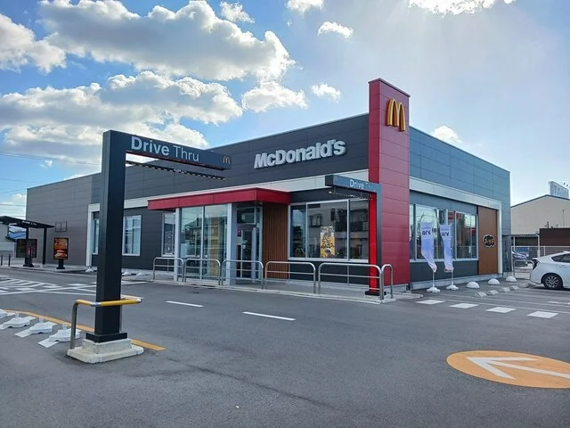 マクドナルドまで386m