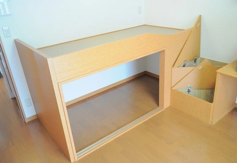 ベッド下収納