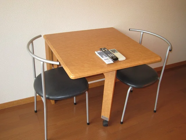 テーブル、椅子