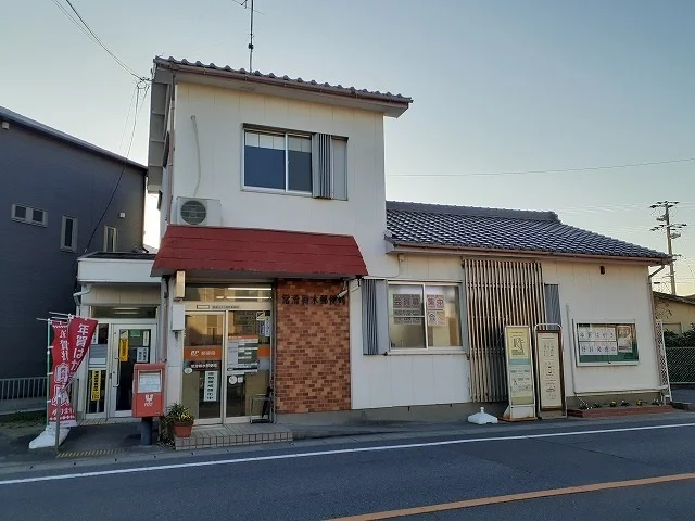 常滑樽水郵便局まで240m